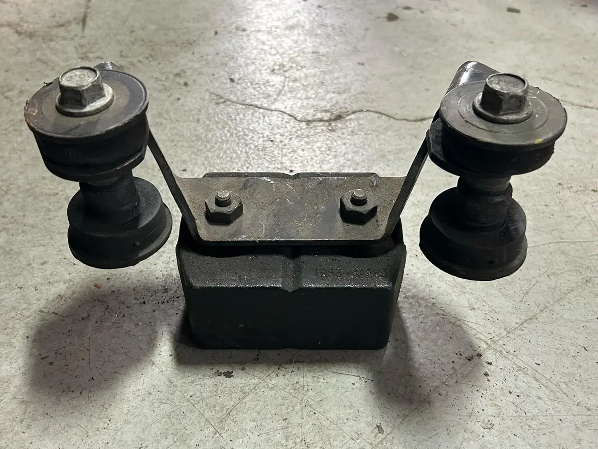 2003-04 Ford Mustang Svt Cobra Irs Brace & Hardware 1