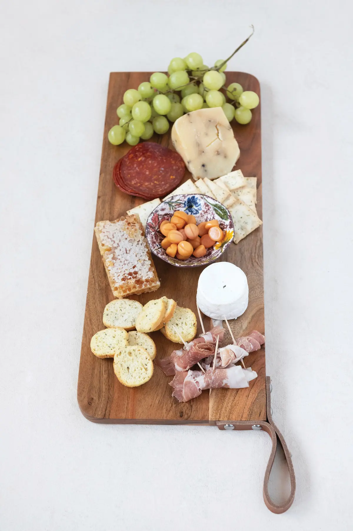 Acacia Wood Cheese/Cutting Board With Leather Strap 1