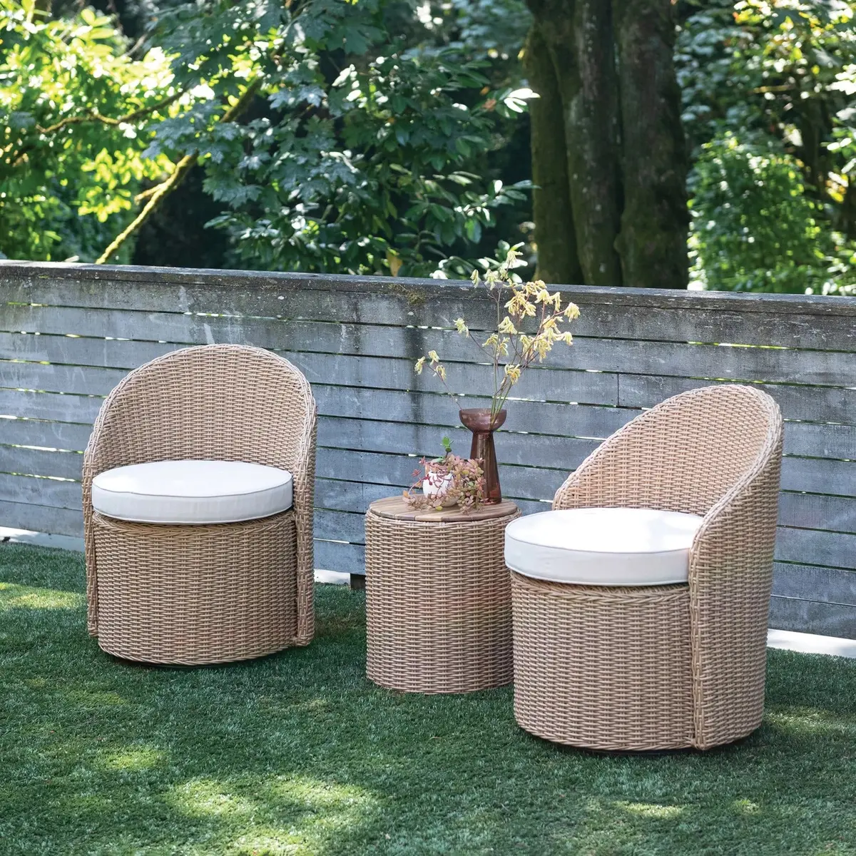 Wicker Swivel Chairs With Storage Table, Set Of 3 1