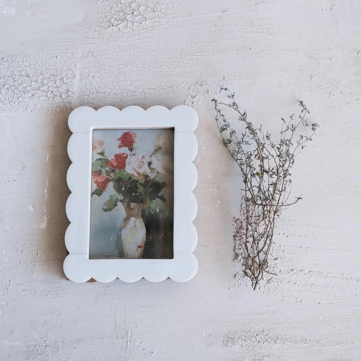 Scalloped Photo Frame, White, 4"X6" 1