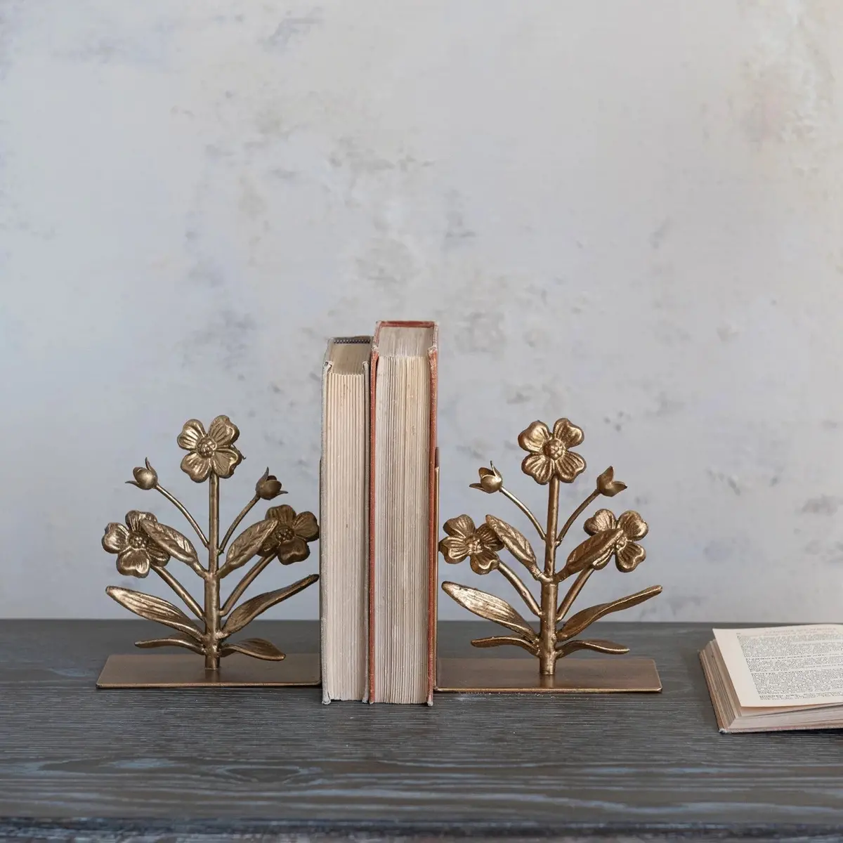 Cast Iron Flower Shaped Bookends, Gold Finish, Set Of 2 1