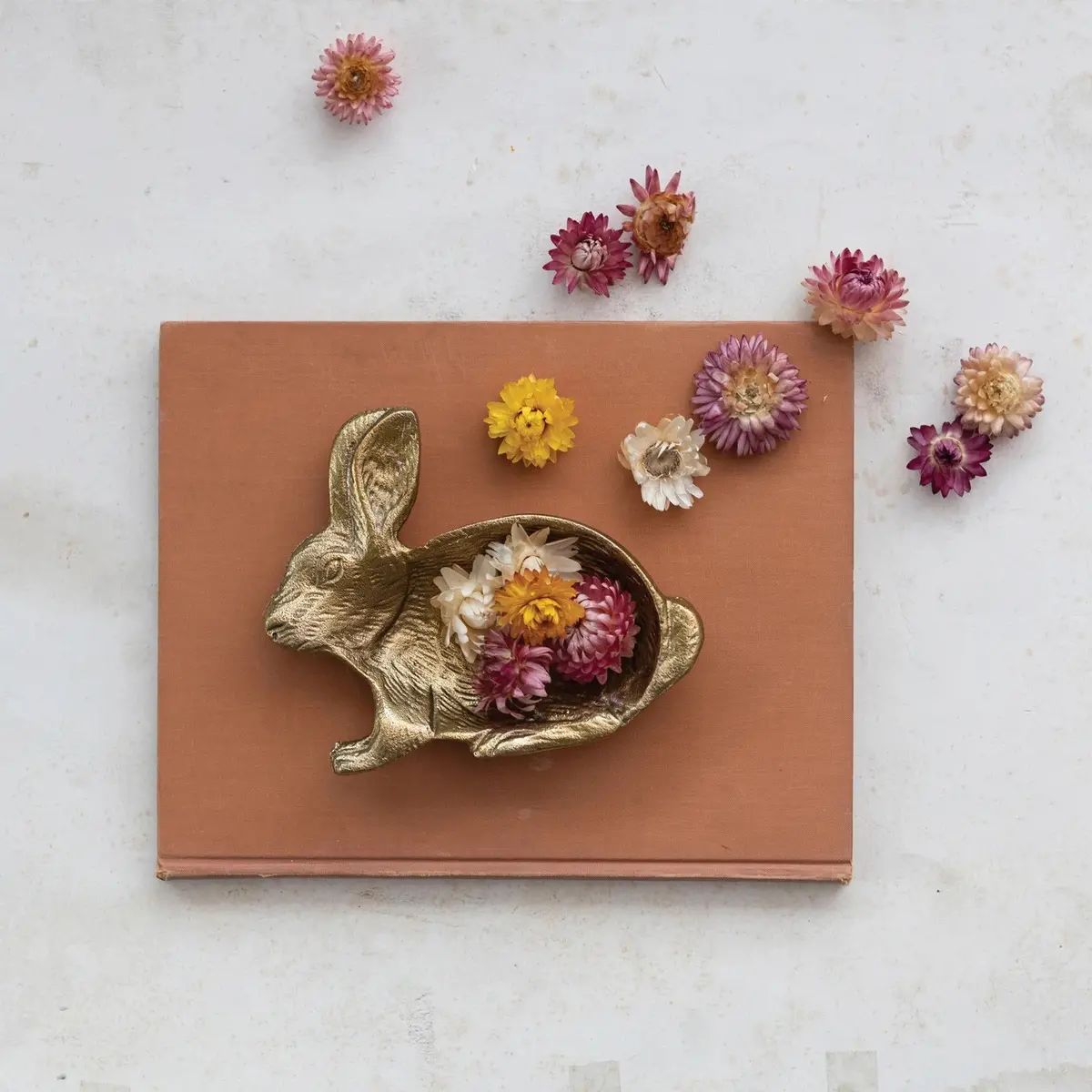 Cast Aluminum Rabbit Shaped Dish, Gold 1