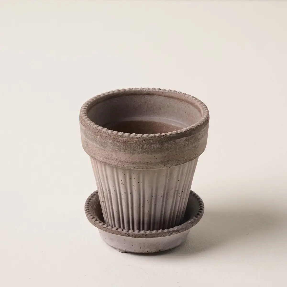 Bergs Simona Terracotta Pot, Grey, 12Cm (4.7") 1