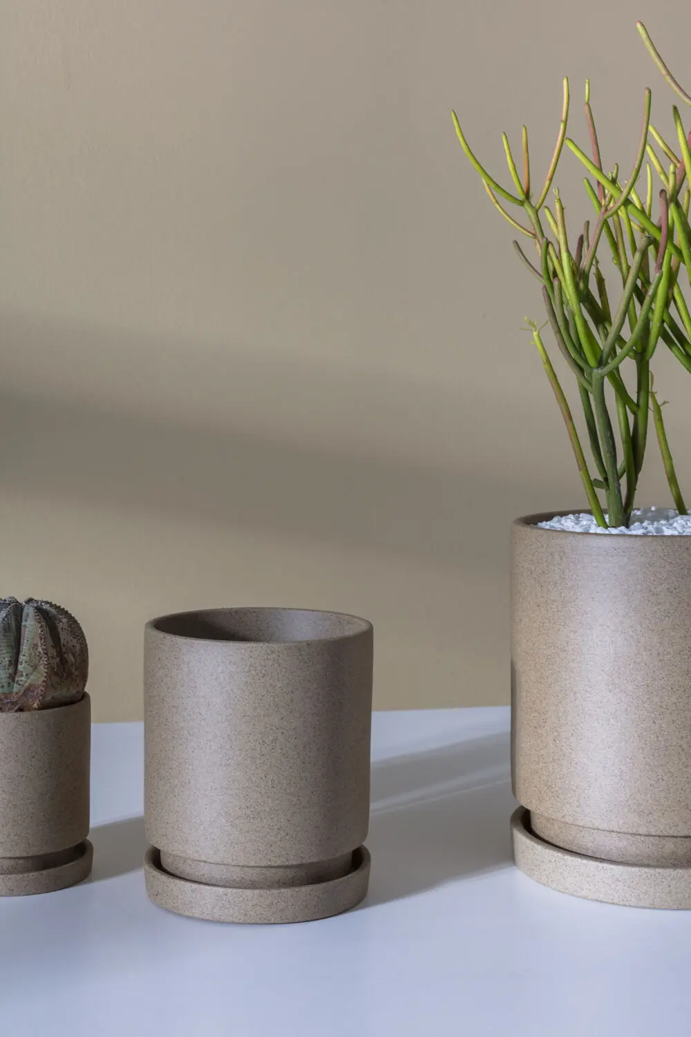 Tan Imogen Pot, 4.5" 1