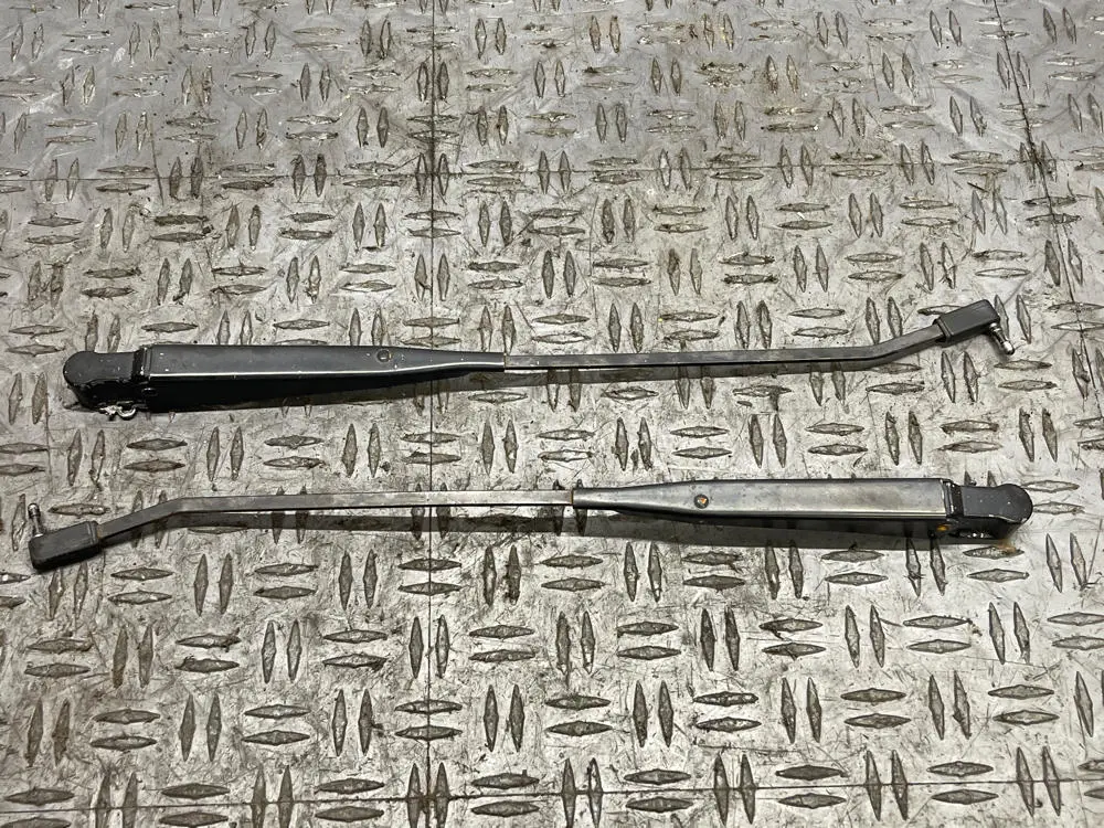 1987-93 Ford Mustang Oem Wiper Arms Pair 289 1