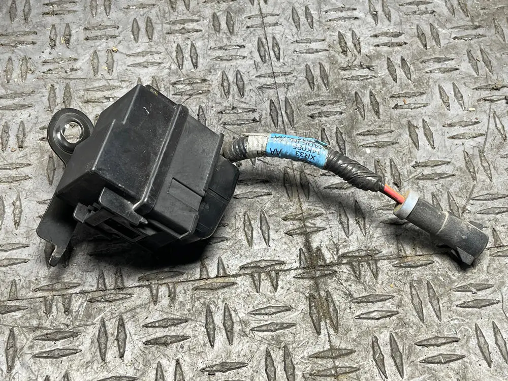2003-04 Ford Mustang Mach One Cooling Fan Relay Module 19K Miles 296 1