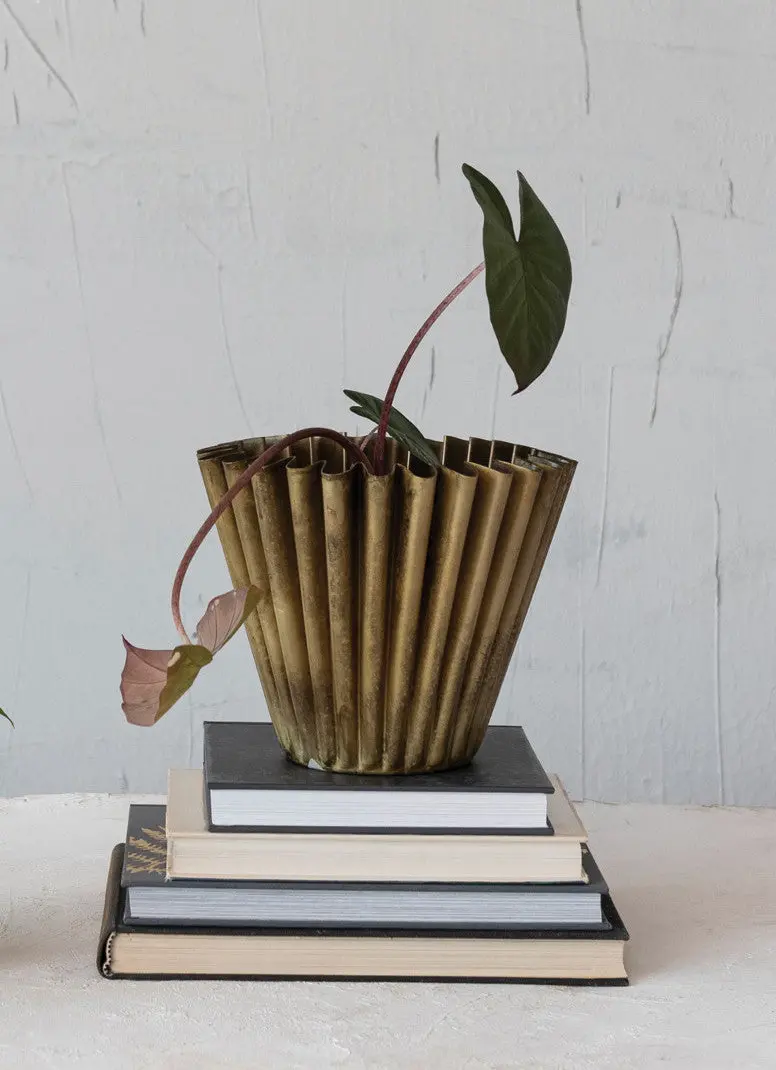 8" Fluted Metal Planter, Brass Finish 1