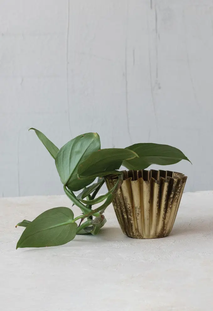 4" Fluted Metal Planter, Brass Finish 1