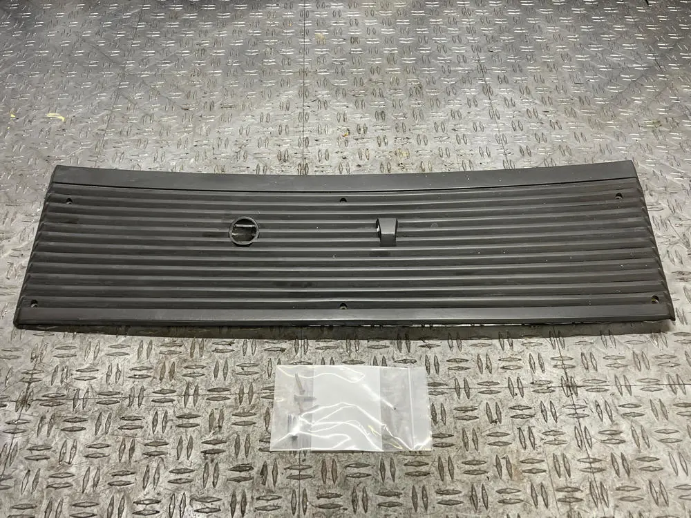 1987-93 Ford Mustang Oem Upper Wiper Cowl Panel 289 1