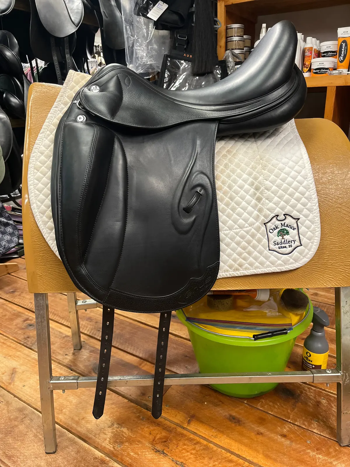 Prestige Venus K-New Dressage Saddle - 18" 1