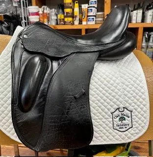 2017 Custom Wolfgang Gemini R Dressage Saddle - 18" 1