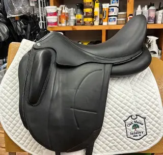 2024 Arion 4D Dressage Saddle - 18" 1