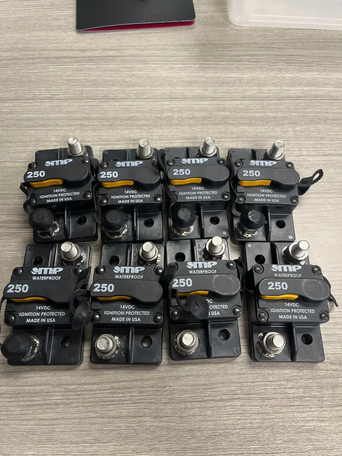 250 Amp Type Iii Circuit Breaker 1