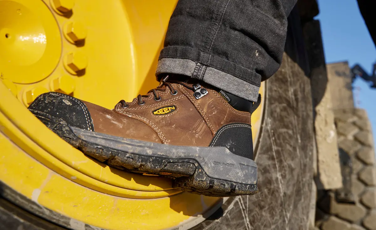 Women's Evanston 6" Waterproof Boot Int Met (Carbon Toe) | Bison/Black 7