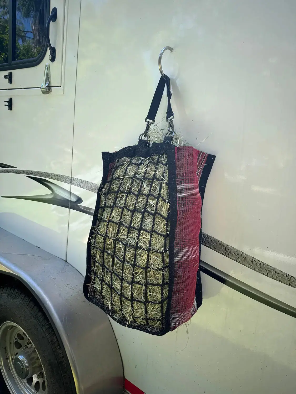 Slow Feed Hay Bag - 1 Flake Capacity 7