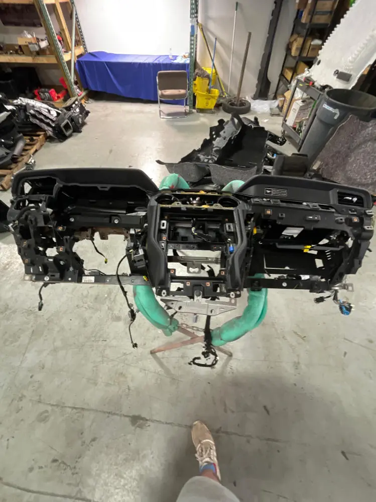2018-23 Ford Mustang Dash Board Mt82 D4 163 1