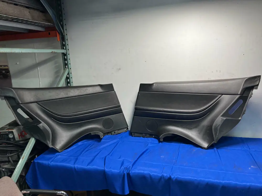 2004-06 Pontiac Gto Black Rear Quarter Trim Left Right Pair 100 1