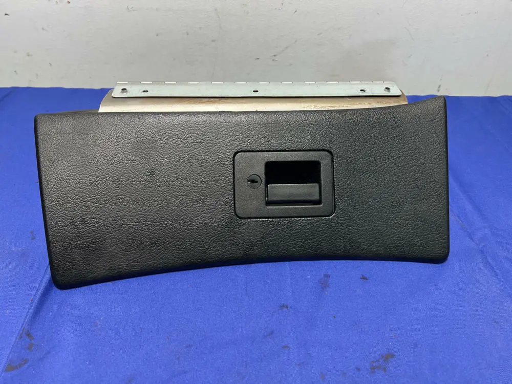 1994-98 Ford Mustang Black Glove Glove Box Nice 120 1