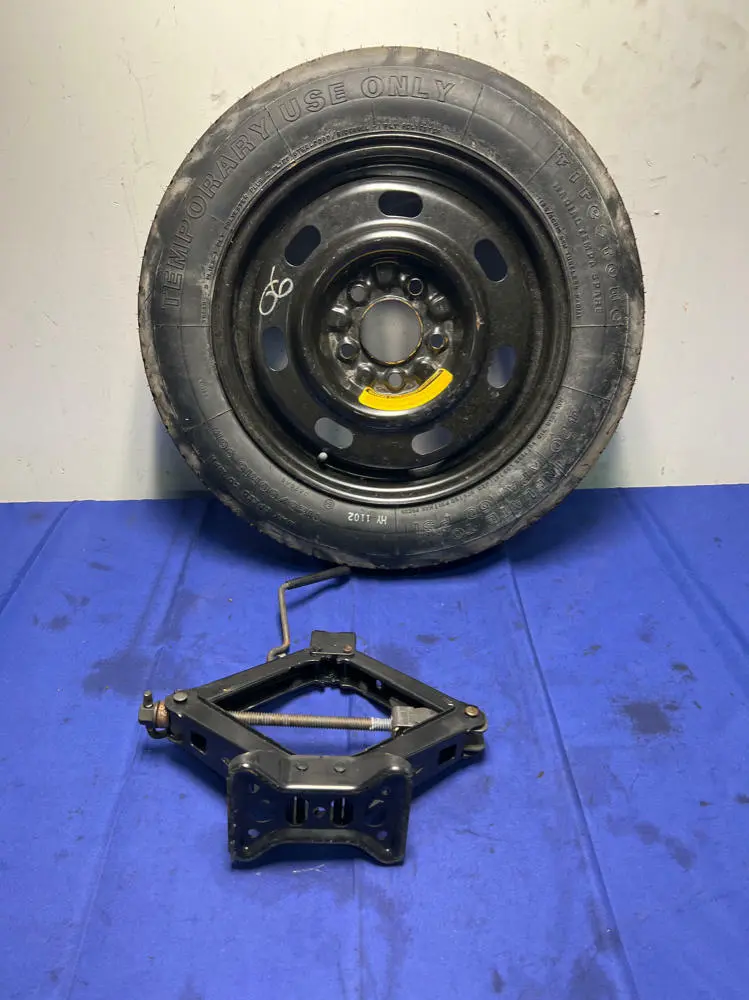 1999-04 Ford Mustang 15" Spare Tire And Roadside Scissor Jack 126 1