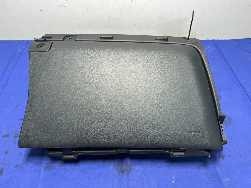 2015-23 Ford Mustang Ebony Passenger Glove Box Air Bag 130 1