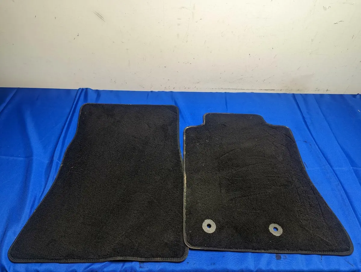 2015-23 Ford Mustang Oem Floor Mats 29K Miles 139 1