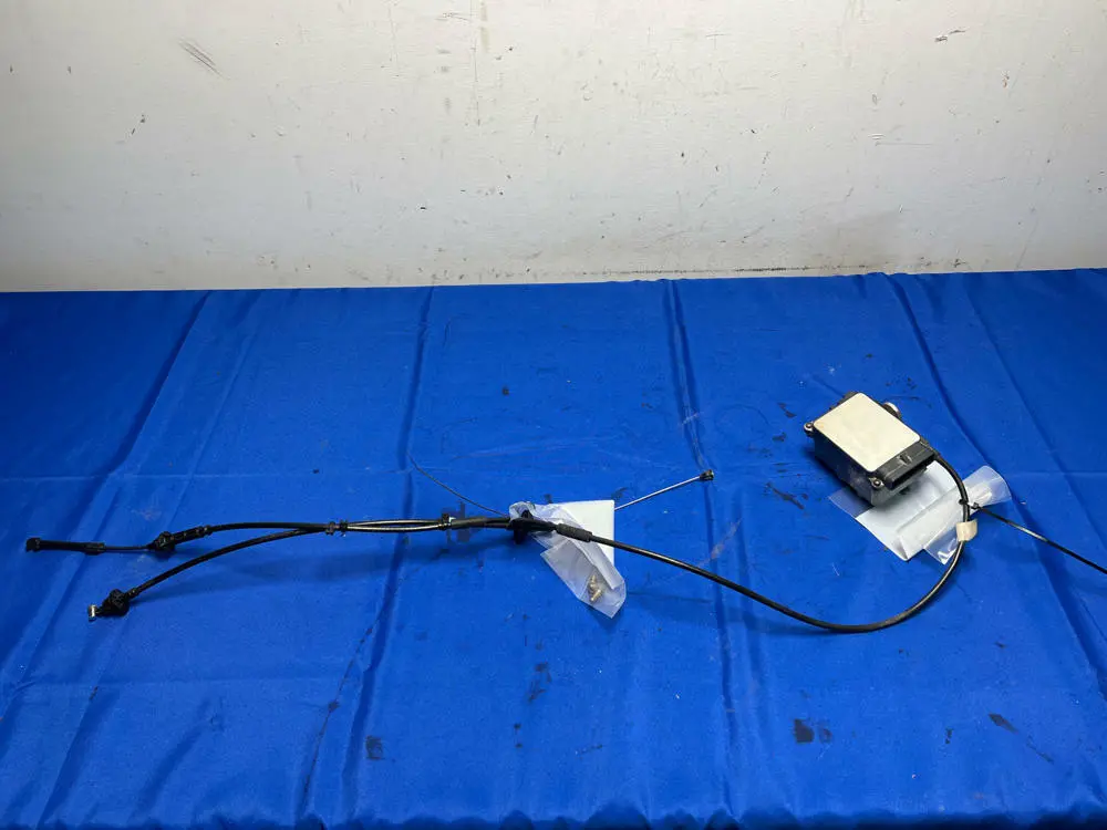 1999-04 Ford Mustang Gt Throttle And Cruise Control Cable, Module 38K Miles 150 1