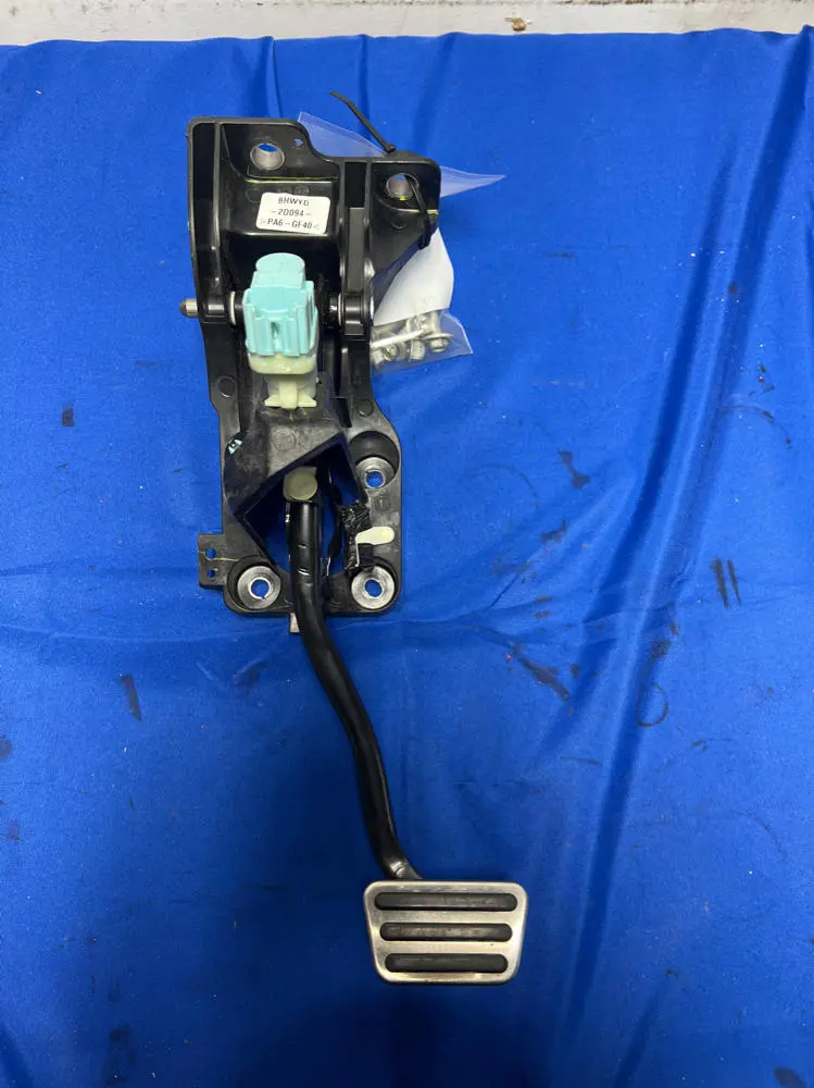 2015-23 Ford Mustang Gt Automatic Transmission Brake Pedal Assembly 149 1
