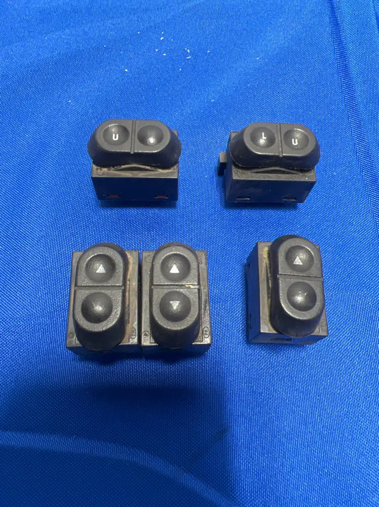 1987-93 Ford Mustang Coupe Window And Lock Buttons Switches Factory 157 1