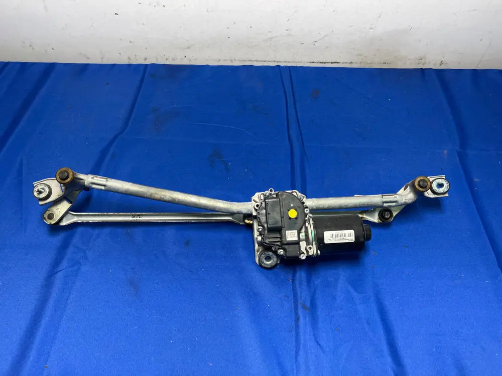 2015-23 Ford Mustang Windshield Wiper Motor And Arms 23K Miles 158 1