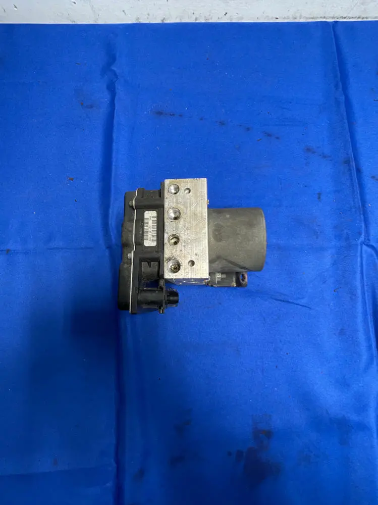 2005-06 Pontiac Gto Abs Module 159 1