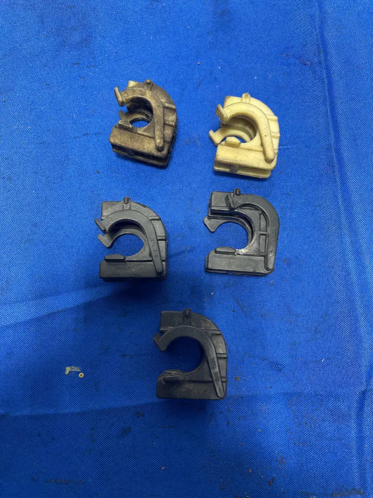 2003-04 Ford Mustang Svt Cobra Ac Clamps 166 1