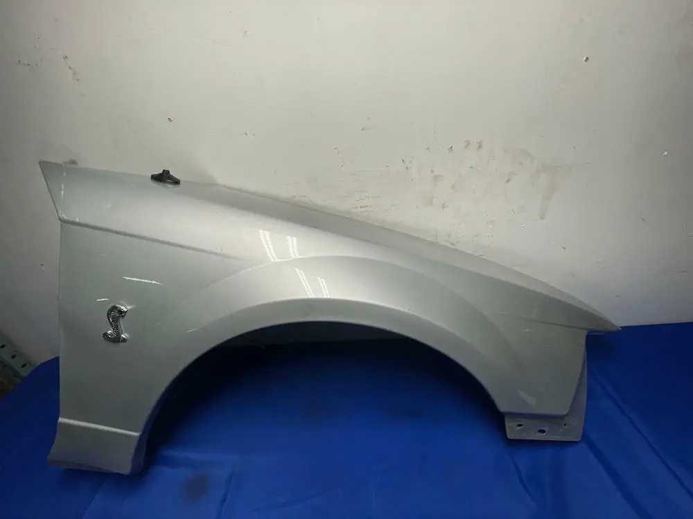 2003-04 Ford Mustang Svt Cobra Sliver Metallic Passenger Fender 166 1