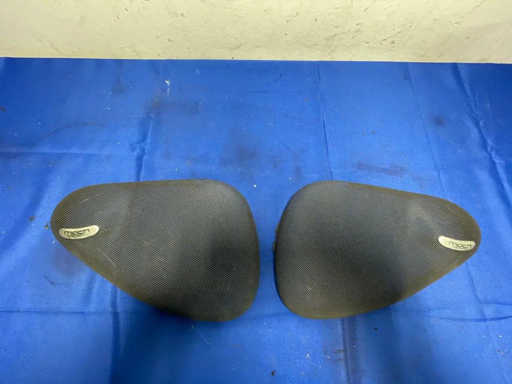 2003-04 Ford Mustang Svt Cobra Rear Coupe Speaker Grills 166 1