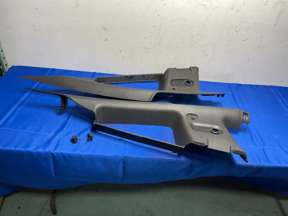 2005-09 Ford Mustang Coupe Upper Rear Quarter Window Plastics 162 1
