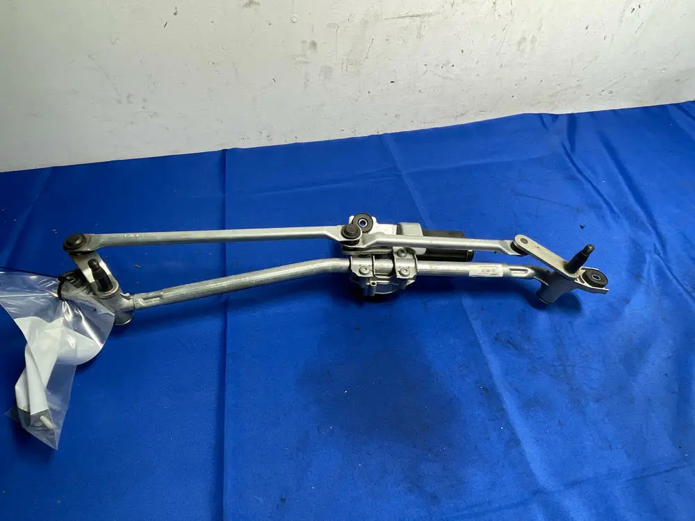 2015-23 Ford Mustang Wiper Motor Assembly 168 1