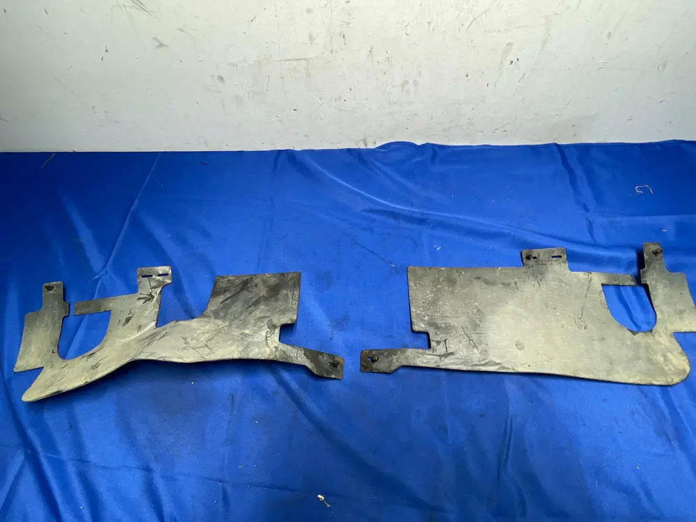 2003-04 Ford Mustang Svt Cobra Splash Shields Pair 175 1