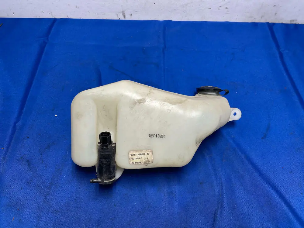 2003-04 Ford Mustang Svt Cobra Wiper Fluid Jug 175 1