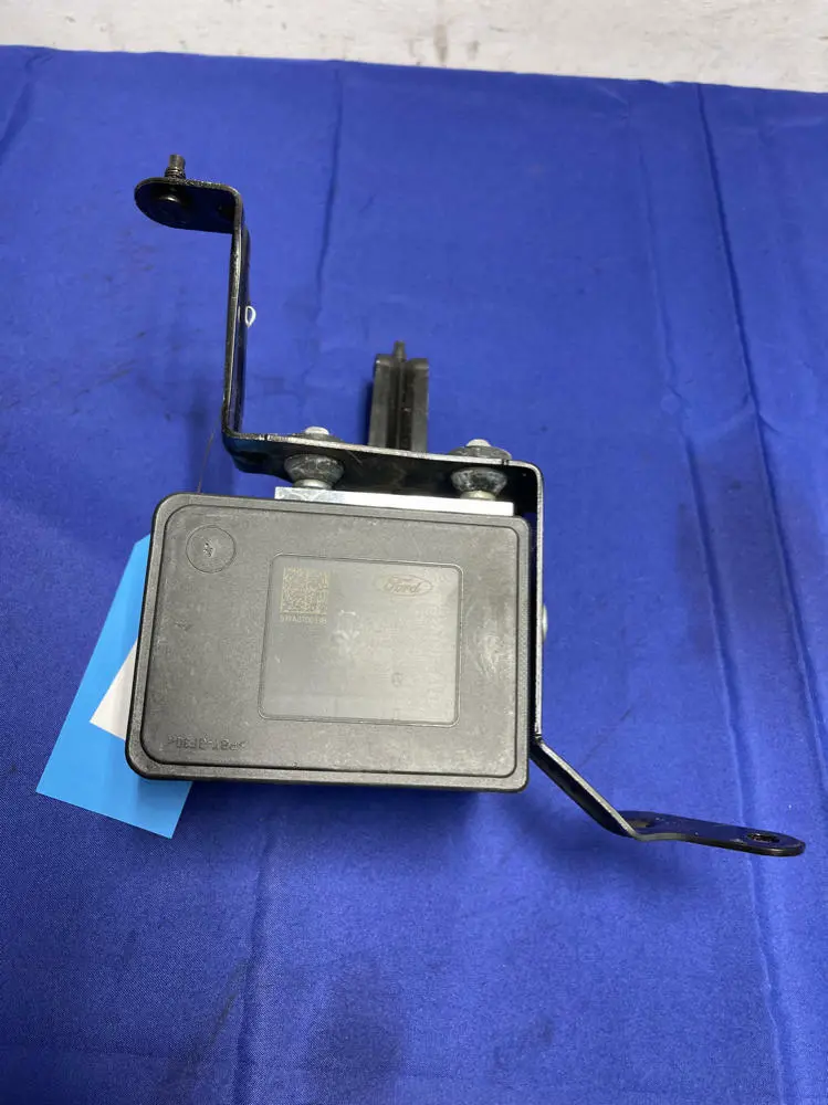 2018-23 Ford Mustang Abs Module 163 1