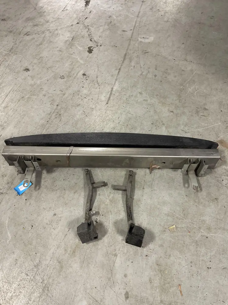 1999-04 Ford Mustang Gt Mineral Gray Crash Absorber W/ Foam & Brackets 171 1