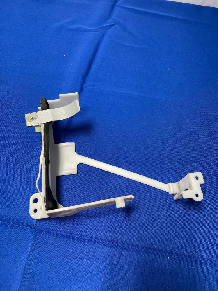 1999-04 Ford Mustang Gt Ecu Bracket 4.6 V8 177 1