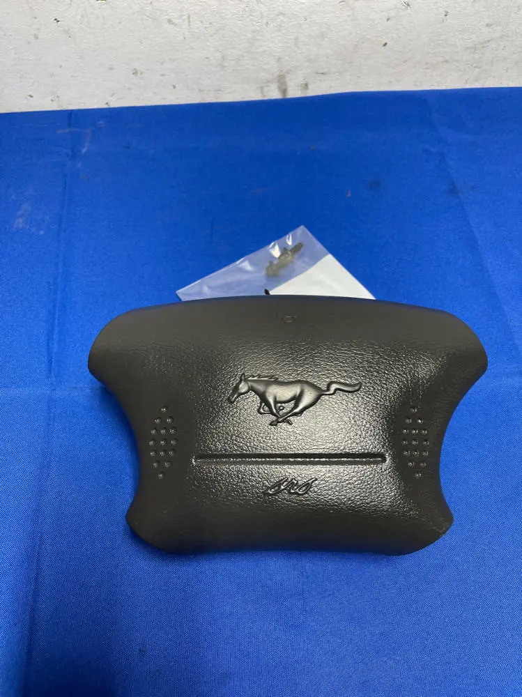 1999-04 Ford Mustang Driver Bag 170 1