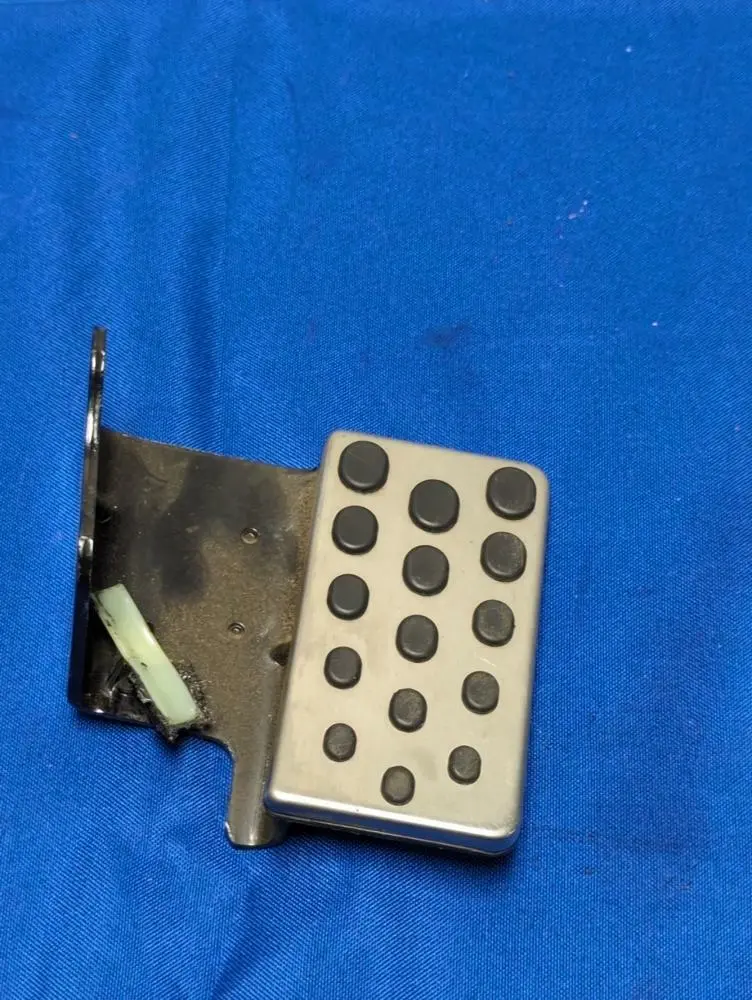1999-04 Ford Mustang Gt V8 Dead Pedal 170 1