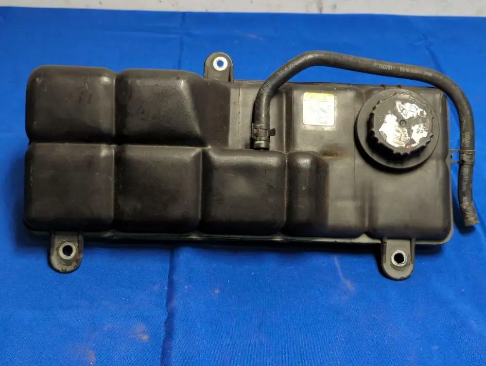 1999-04 Ford Mustang Coolant Reservoir 183 1