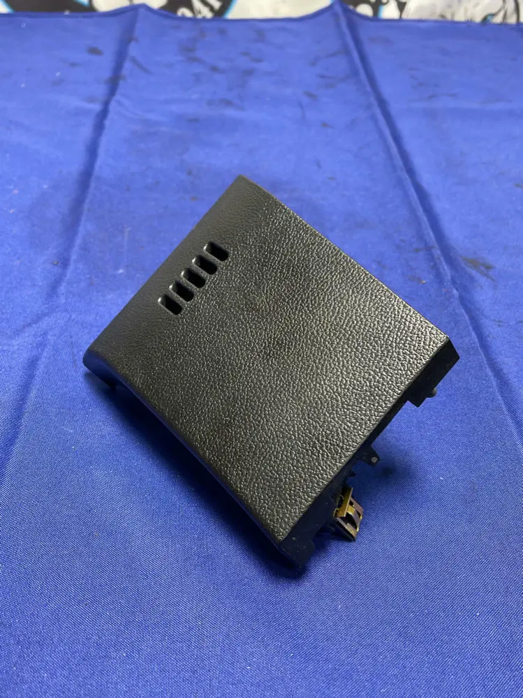 2018-23 Ford Mustang Fresh Air Cover Panel Trim 184 1