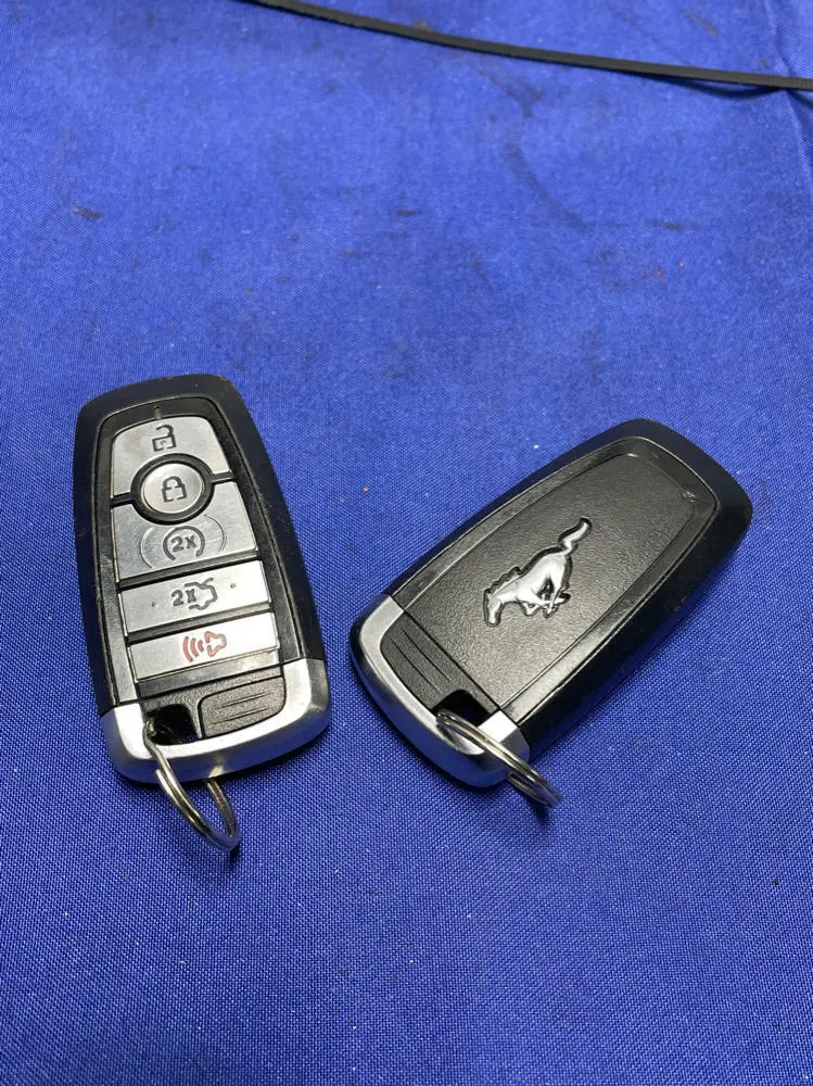 2018-23 Ford Mustang Key Fobs Pair 185 1