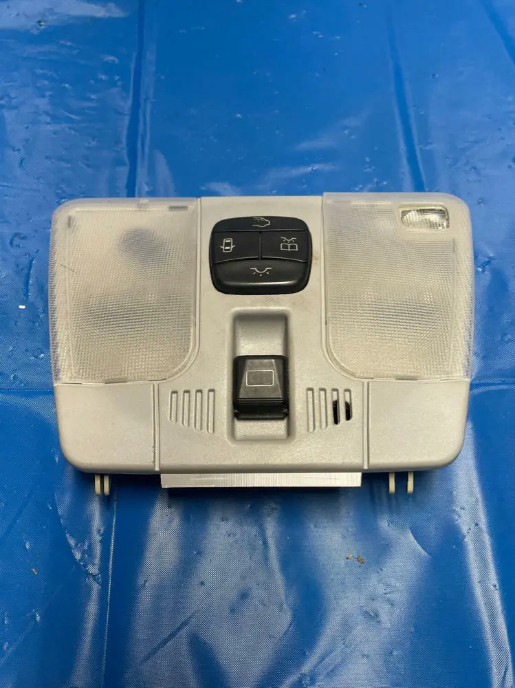 1999-02 Merecedes E55 Amg W210 Overhead Map Light 156 1