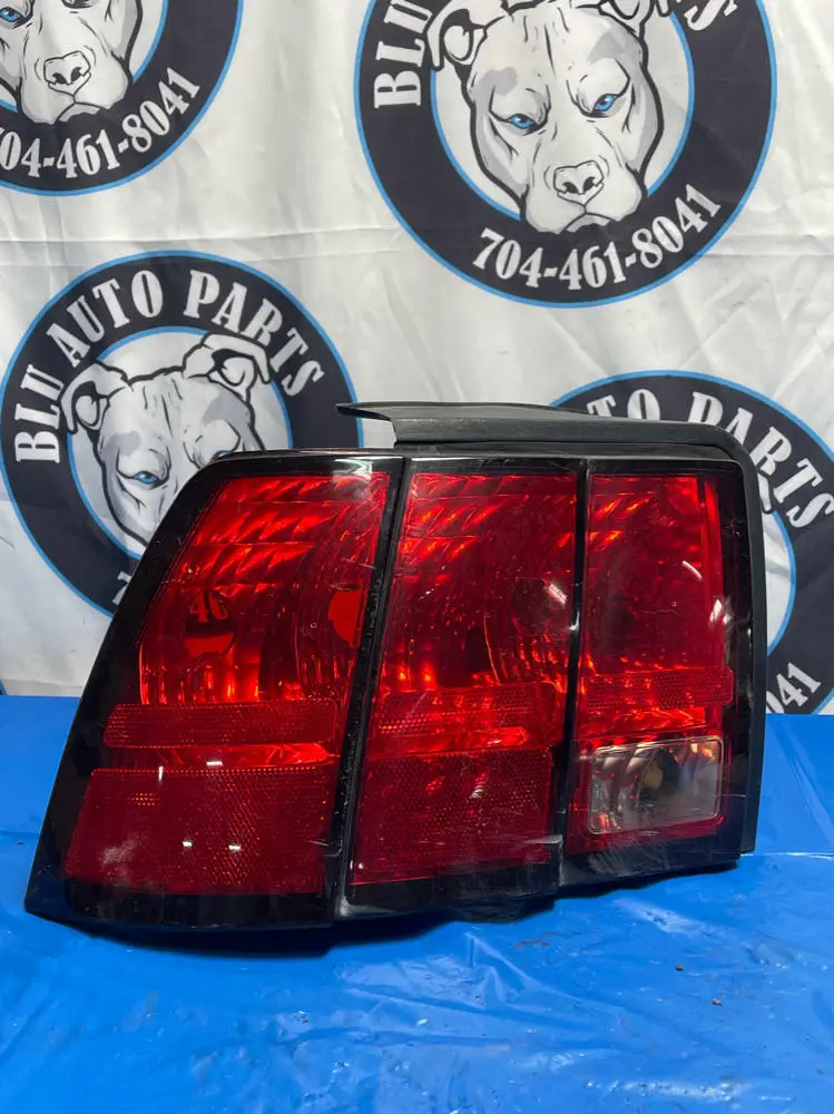 2003-04 Ford Mustang Svt Cobra Driver Lh Tail Light 186 1