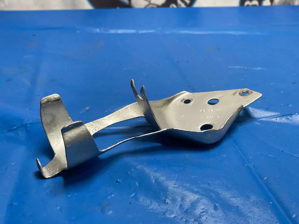 2003-04 Ford Mustang Svt Fuel Filter Bracket 191 1