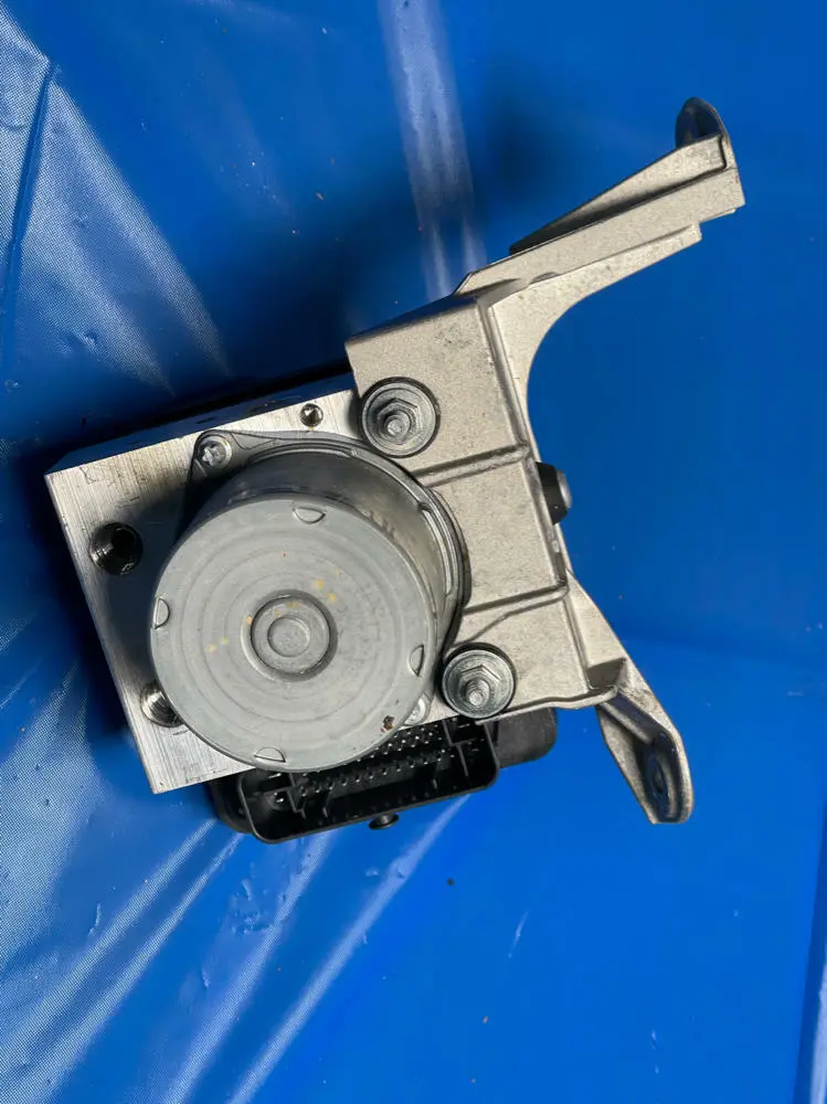 2018-23 Chevrolet Camaro Zl1 Abs Module 169 1