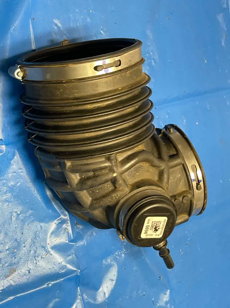2018-23 Chevrolet Camaro Zl1 Air Cleaner Outlet Duct 169 1